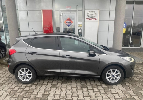 Ford Fiesta cena 49900 przebieg: 69257, rok produkcji 2019 z Poznań małe 232